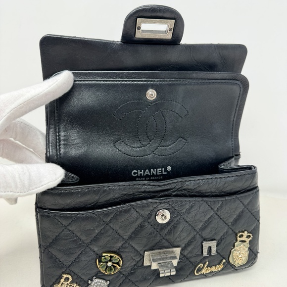 Chanel Lucky Charms 2.55 Reissue Flap Bag (size 224) - Picture 7 of 10